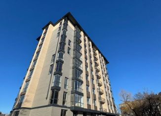 Продажа 2-ком. квартиры, 72 м2, Черкесск, улица Космонавтов, 22Б