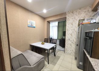 Продам 3-ком. квартиру, 96 м2, Сочи, Волжская улица, 42/2, микрорайон Мамайка