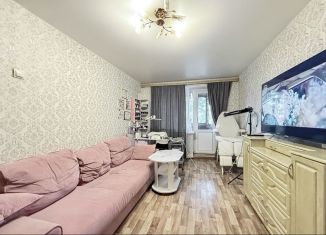 Продается 2-ком. квартира, 46 м2, Таганрог, улица Пальмиро Тольятти, 42