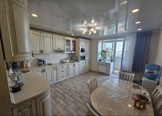 3-ком. квартира на продажу, 92.6 м2, Саратов, улица Мира, 2А