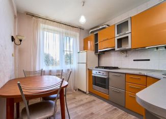 Продается 2-ком. квартира, 48 м2, Краснодар, улица Карякина, 10, микрорайон ЗИП