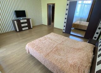 Продам 2-комнатную квартиру, 106 м2, Евпатория, улица Шевченко, 37