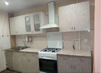 Сдача в аренду 1-ком. квартиры, 39 м2, Тихвин, Чернышевская улица, 12