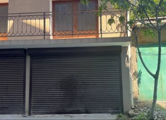 Гараж на продажу, посёлок городского типа Гурзуф, Ленинградская улица, 68