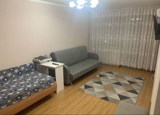 Сдается в аренду 2-ком. квартира, 54 м2, Саратов, улица имени М.Ю. Лермонтова, 77