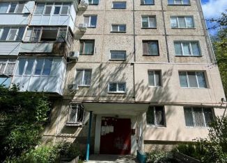 Продажа 2-ком. квартиры, 43.8 м2, Керчь, Большевистская улица, 3