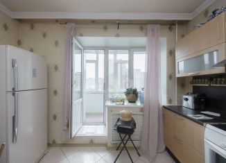 Сдается в аренду 2-ком. квартира, 68 м2, Тюмень, Широтная улица, 102