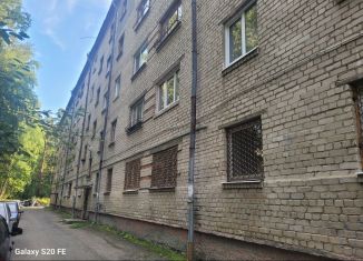 Продаю 1-комнатную квартиру, 18 м2, Новоуральск, улица Фурманова, 39