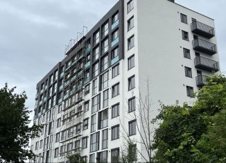 Продаю 2-ком. квартиру, 64 м2, Калининград, Батальная улица, 65Б