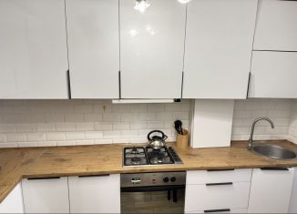 Продам 1-ком. квартиру, 37 м2, Калининград, Артиллерийская улица, 51