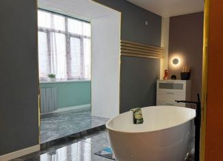 Продажа квартиры со свободной планировкой, 116 м2, Благовещенск, улица Островского, 65