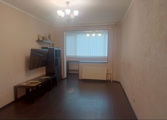 Сдам 3-комнатную квартиру, 73 м2, Гатчина, улица Генерала Кныша, 10