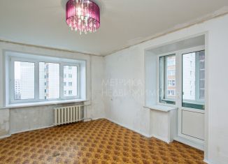 Продаю 2-ком. квартиру, 46 м2, Тюмень, улица Монтажников, 6