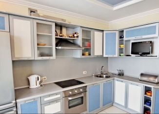 Продам 2-комнатную квартиру, 65.5 м2, Брянск, Красноармейская улица, 100