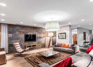 Продаю дом, 700 м2, деревня Бородки