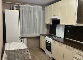 Сдам в аренду 1-ком. квартиру, 40 м2, Уфа, проспект Октября, 57