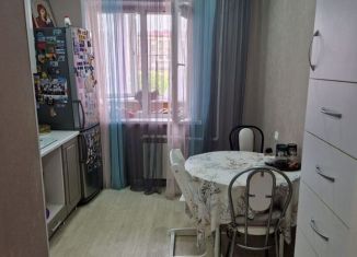 Продаю 2-ком. квартиру, 52 м2, Йошкар-Ола, улица Петрова, 20