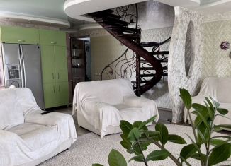 Продается 3-ком. квартира, 108.6 м2, Чайковский, улица Декабристов, 5/4