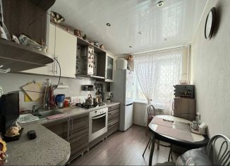 Трехкомнатная квартира на продажу, 65 м2, Тихвин, 5-й микрорайон, 4