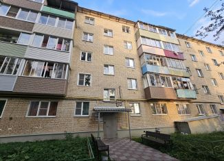 Продаю 2-ком. квартиру, 45 м2, Плавск, улица Победы, 36