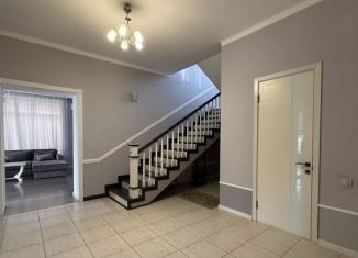 Продаю дом, 250 м2, Махачкала, улица Маяковского, 93