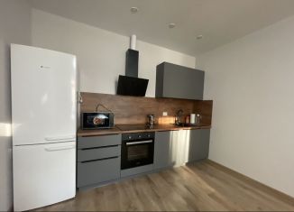 Сдам 2-комнатную квартиру, 51.9 м2, Тюмень, улица Фармана Салманова, 21