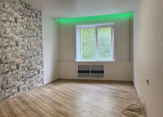 Трехкомнатная квартира на продажу, 83.3 м2, Кирово-Чепецк, проспект Кирова, 4