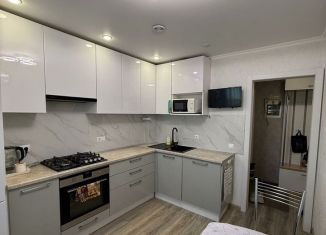 Продается трехкомнатная квартира, 60 м2, Казань, улица Академика Павлова, 23