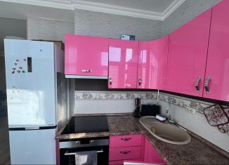 Сдам трехкомнатную квартиру, 80 м2, Сочи, Пластунская улица, 194/4, микрорайон КСМ