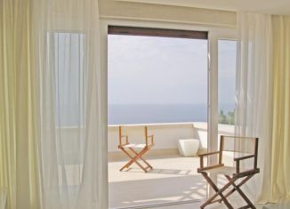 Продается дом, 564 м2, поселок городского типа Береговое, Кипарисная улица