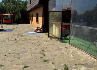 Сдается в аренду дом, 100 м2, Новочеркасск, улица Кривошея, 7