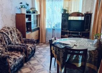Продаю 3-ком. квартиру, 60 м2, Канаш, улица Фрунзе, 9