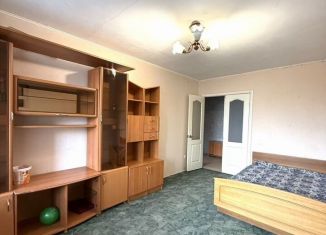 Сдается в аренду 1-комнатная квартира, 42 м2, Верхняя Пышма, улица Огнеупорщиков, 7