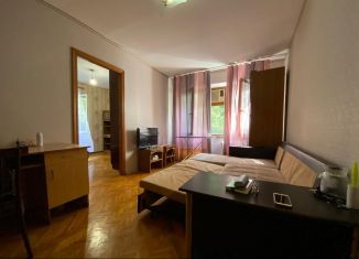 Продаю 2-ком. квартиру, 42 м2, Краснодар, улица имени Калинина, 13к42, микрорайон Юбилейный