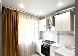 Продаю 3-комнатную квартиру, 60 м2, Тула, улица Халтурина, 10