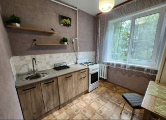 Сдаю в аренду 2-комнатную квартиру, 48 м2, Псков, Ротная улица, 31