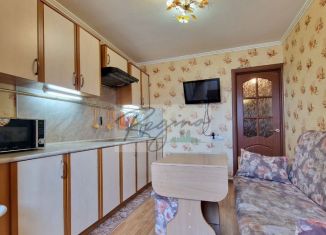 Сдаю 1-ком. квартиру, 40 м2, Уфа, Дуванский бульвар, 29