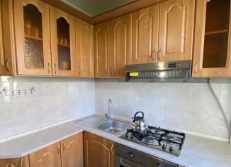 Сдам в аренду 3-комнатную квартиру, 60 м2, Мытищи, улица Семашко, 39