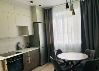 Сдаю в аренду 1-комнатную квартиру, 45 м2, Краснодар, улица Бульварное Кольцо, 7, Западный округ