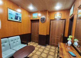 Аренда однокомнатной квартиры, 61.9 м2, Мурманск, улица Шмидта, 17