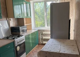 Сдаю трехкомнатную квартиру, 60 м2, Саратов, Новоузенская улица, 22А