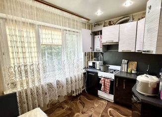 Продажа 2-ком. квартиры, 42 м2, Новомосковск, Донская улица, 11