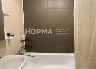 Продаю 2-ком. квартиру, 51 м2, Октябрьский, улица Садовое Кольцо, 27