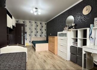 Продаю 1-ком. квартиру, 31 м2, Азнакаево, улица Хасанова, 29