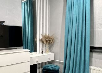 Сдаю 2-ком. квартиру, 55.8 м2, Мурино, Охтинская аллея, 14