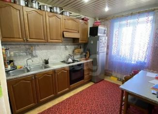 Продаю четырехкомнатную квартиру, 74.1 м2, Ухта, Социалистическая улица, 1