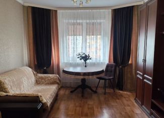 Продаю 2-комнатную квартиру, 60.9 м2, Липецк, улица И.В. Свиридова, 17