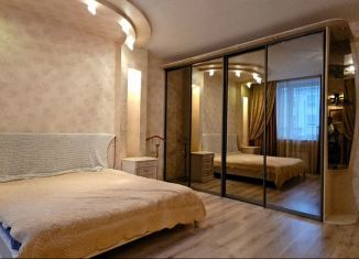 Продам 3-ком. квартиру, 88 м2, Мурманск, проспект Ленина, 65