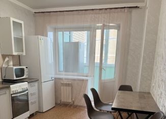 Двухкомнатная квартира в аренду, 58 м2, Старый Оскол, микрорайон Дубрава, квартал 3, 38