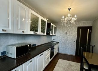 Сдается в аренду 2-комнатная квартира, 56.4 м2, Тольятти, улица 40 лет Победы, 5А